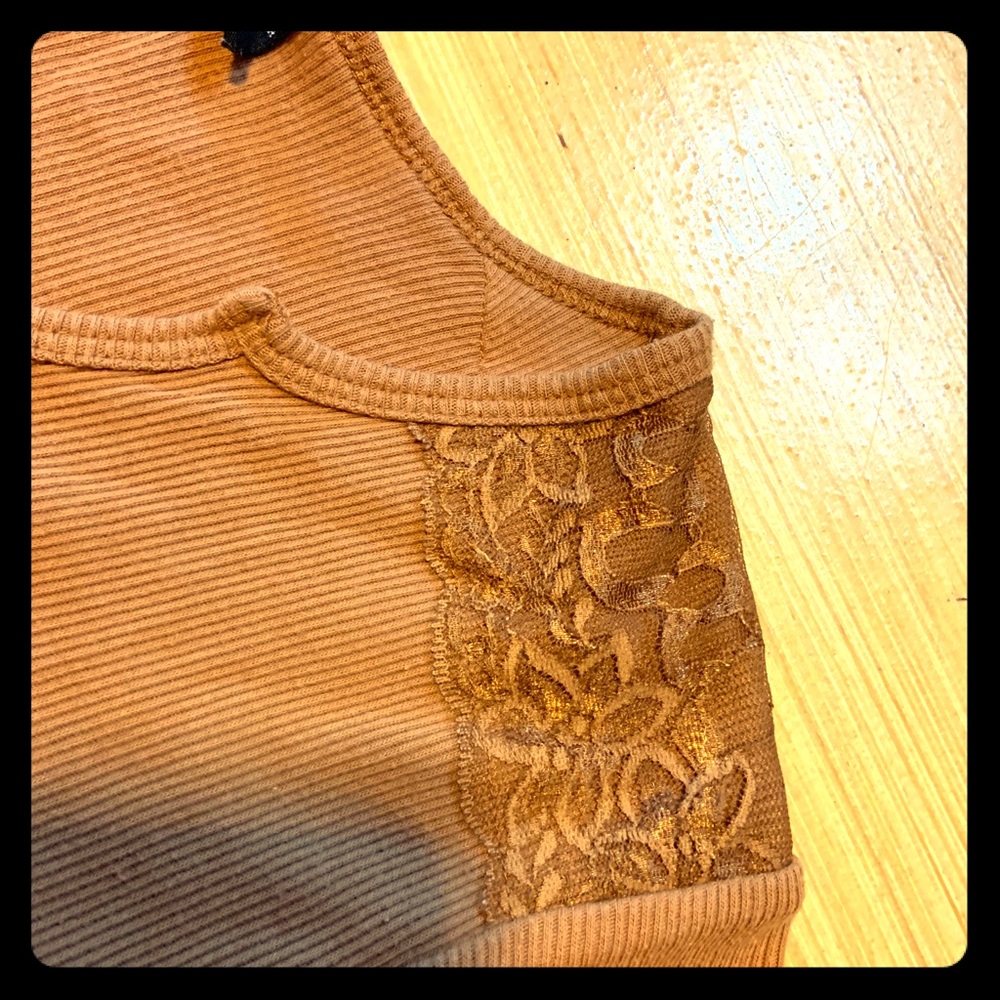 Vintage lace tee